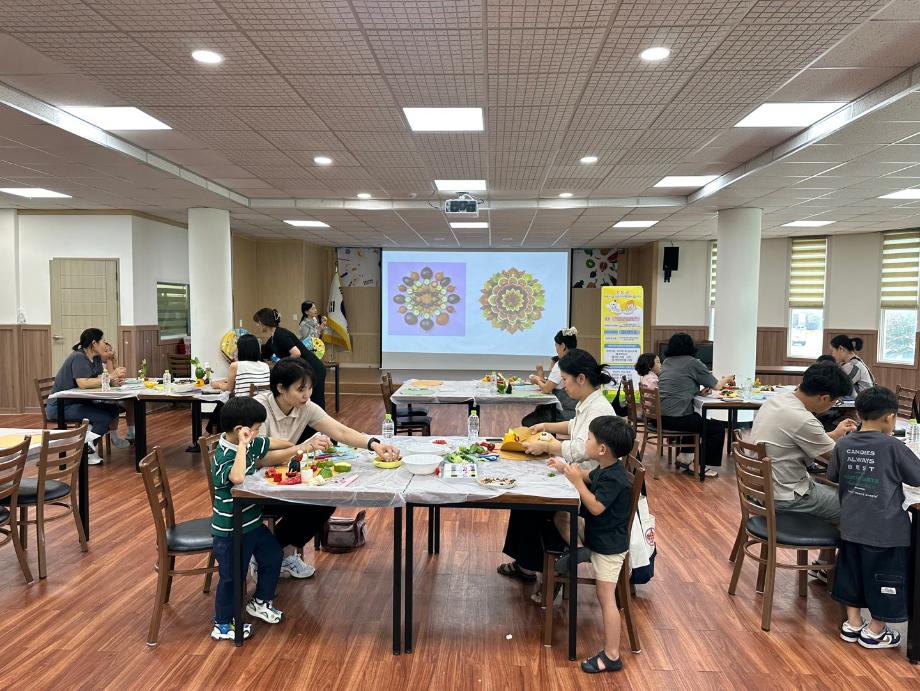 평창군어린이급식관리지원센터, '열매채소 푸드아트테라피'로 편식예방 프로젝트 이어간다 이미지